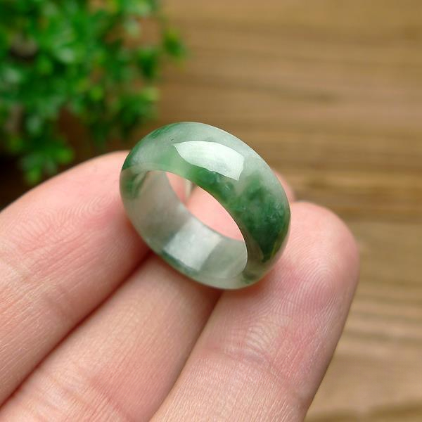 Green Jade Ring Natural Gemsto - огляд і ціна Rings