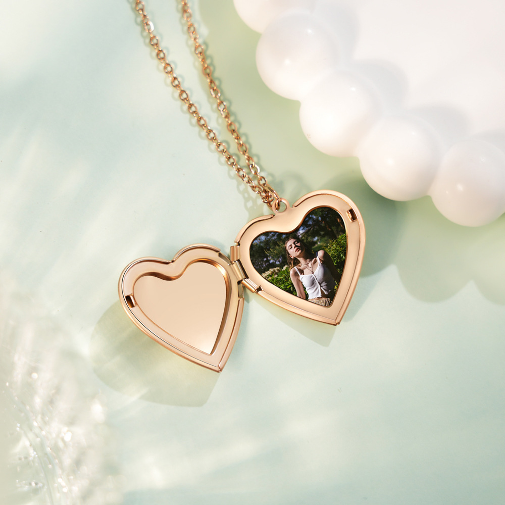 Silver Color Love Heart Photo  - огляд і ціна Heart Locket Necklace Photo